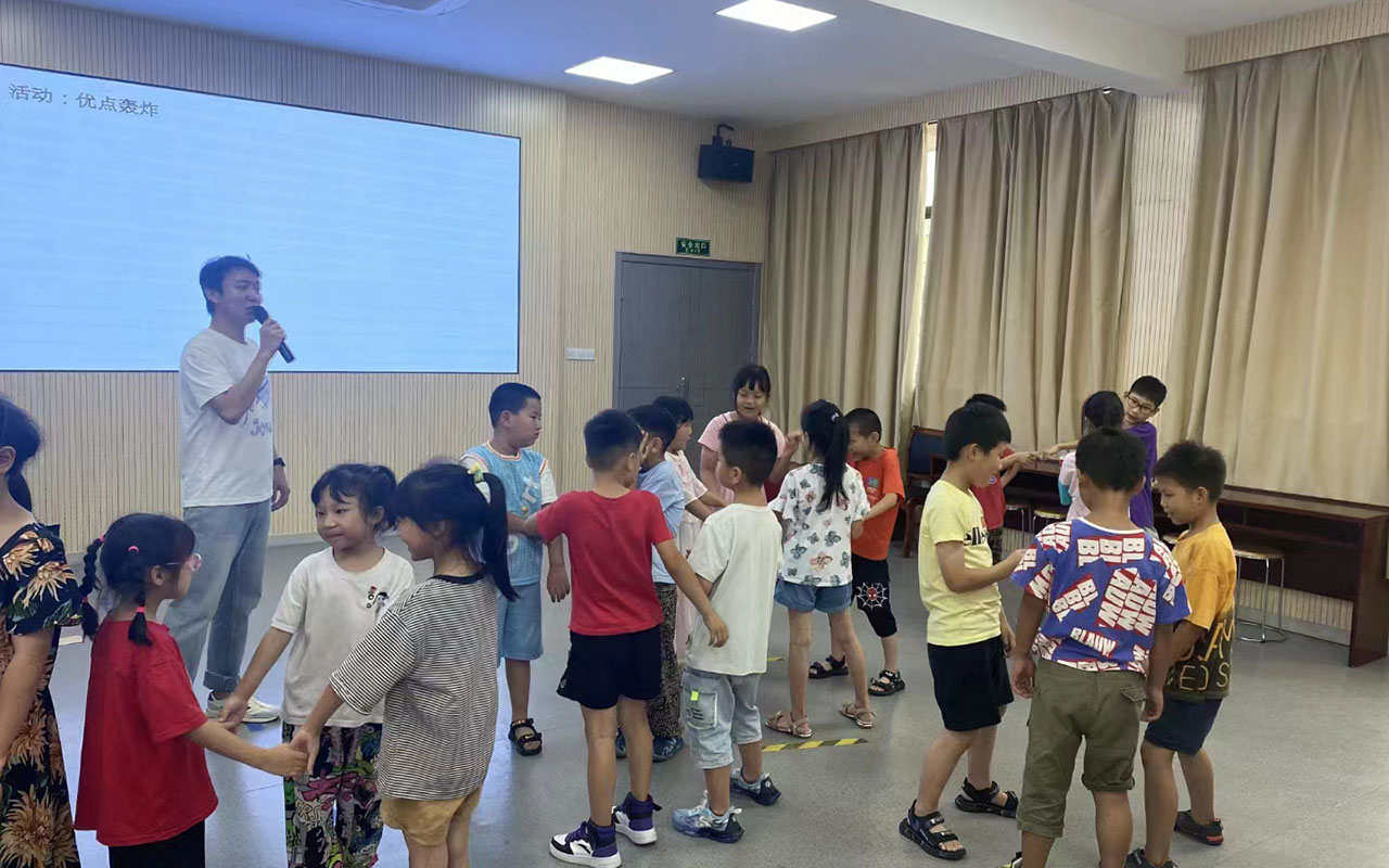 长白龙观乡中心学校